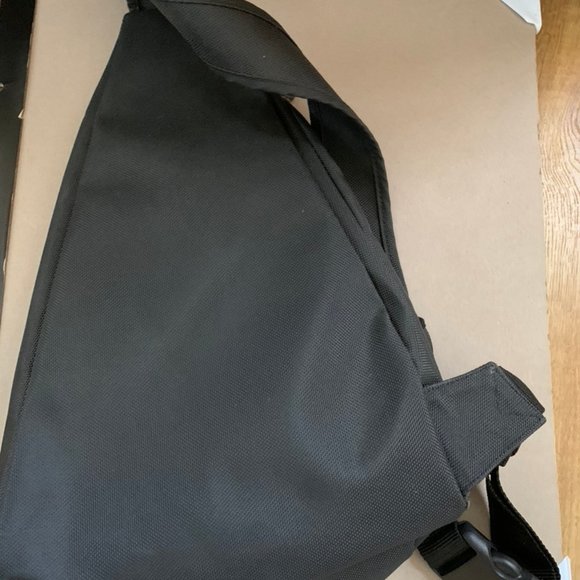 Shoulder Pack - Picture 2 of 2